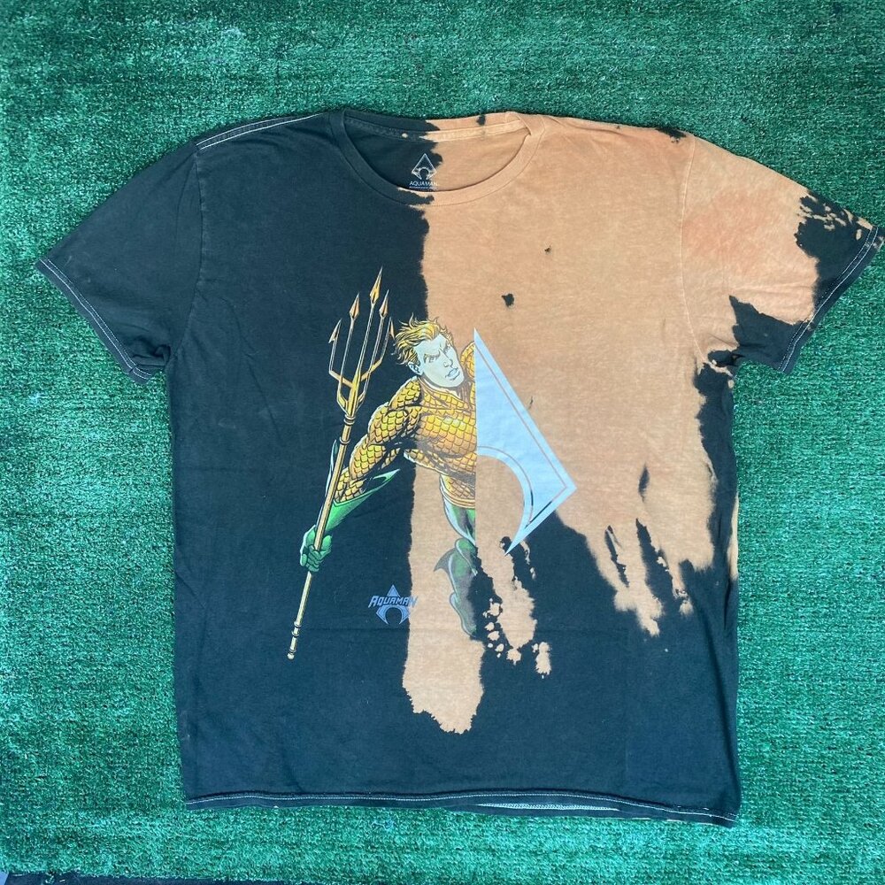 Vintage Y2K Aquaman Shirt DC Comics Bleached Superhero Tee